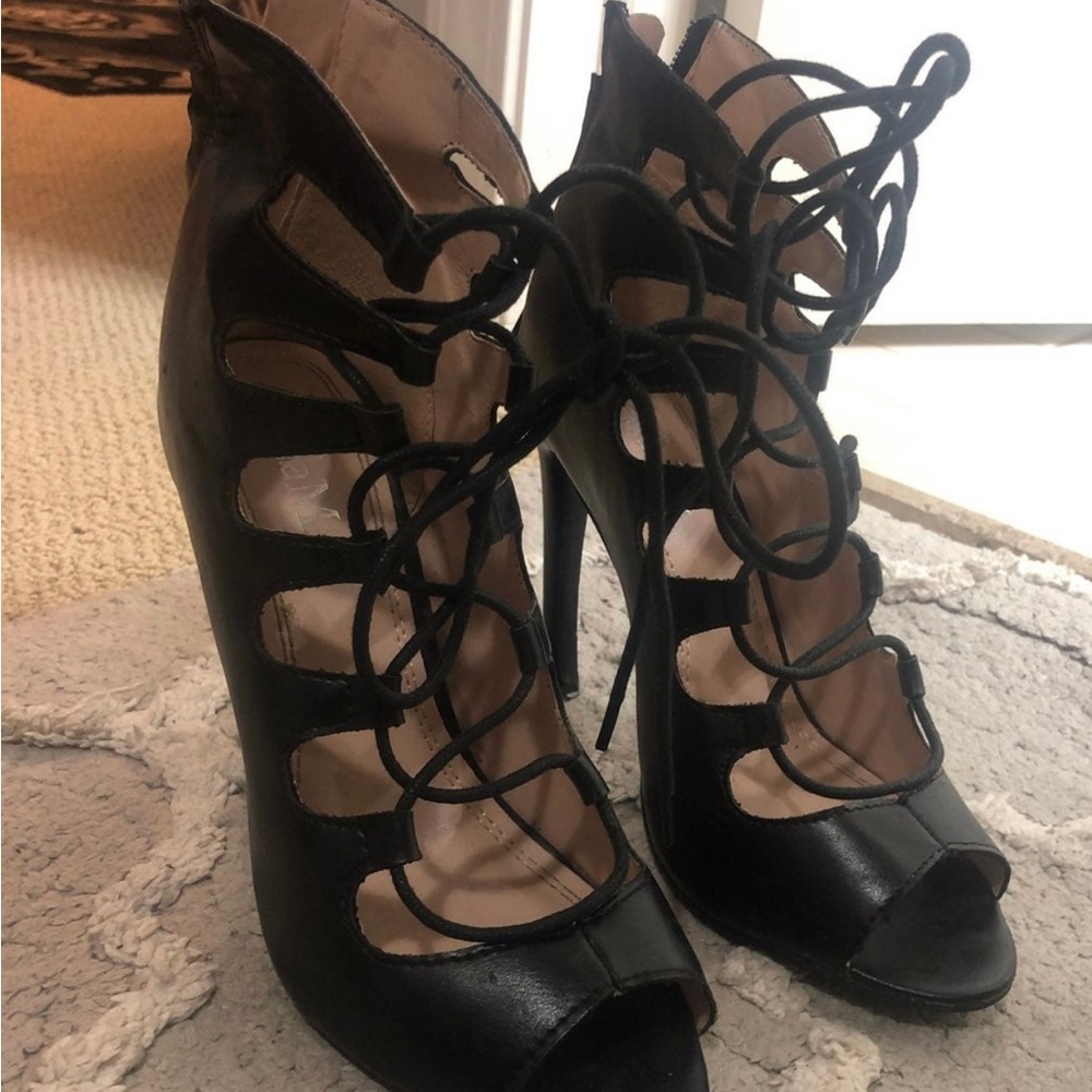 Black strappy heels size 6.5(37)